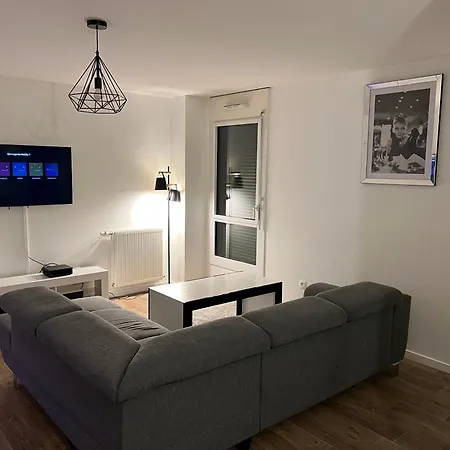 Homestay Pantin Home